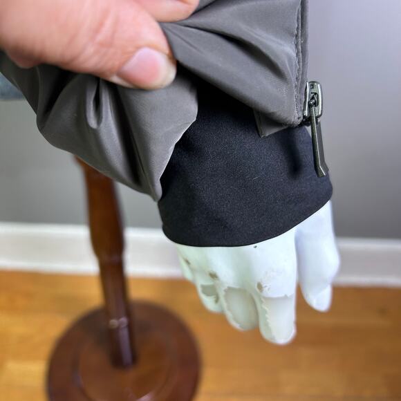 Obermeyer Gray Puffer Jacket - Picture 11 of 16